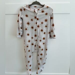 Caden Lane footie
Suns